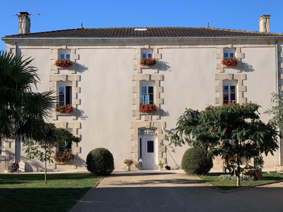 Montaillon Chambres D'Hotes Mougon Экстерьер фото